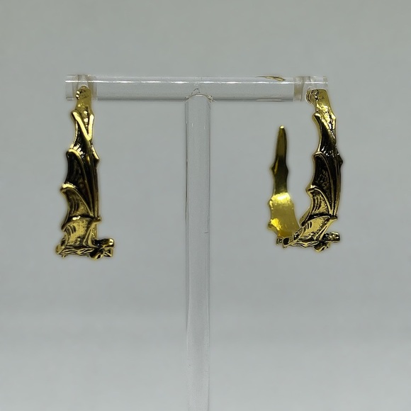 Elegant Gold Bat Wing Hoop Earrings Halloween Goth Emo NEW NWT - Picture 1 of 2